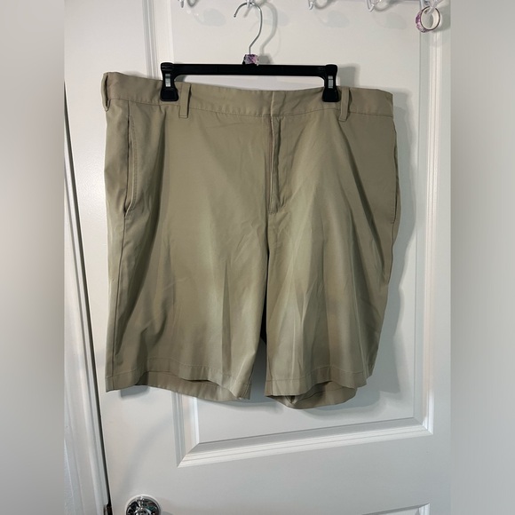 ADIDAS Men’s Khaki Golf Activewear Athletic Anti-Slip Grip Casual Shorts Sz 42 - Picture 6 of 16